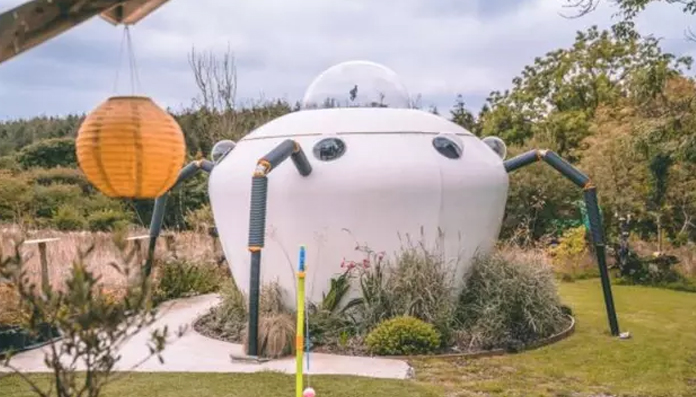 Hotel Unik Serasa Ke Luar Angkasa